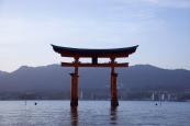 厳島神社の大鳥居